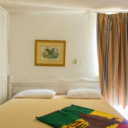 Beach Condos -Montego Bay Club Beach Resort Esterno foto